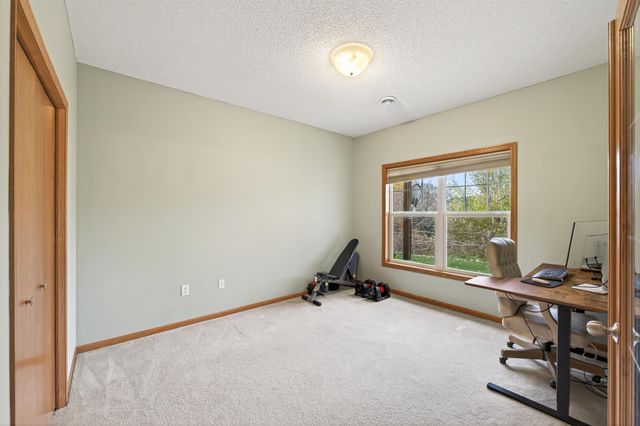 1099 Barclay Street, Saint Paul, MN 55106