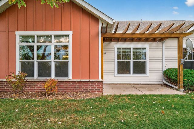 1099 Barclay Street, Saint Paul, MN 55106