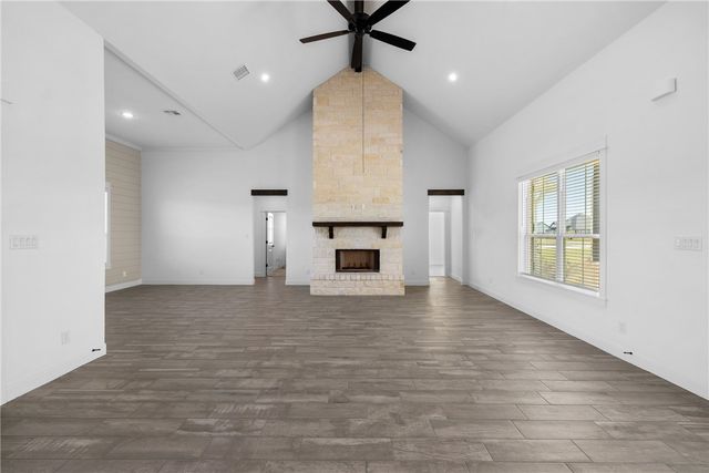 3266 Hunters Crossing Trail, Bryan, TX 77808