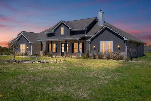 3266 Hunters Crossing Trail, Bryan, TX 77808