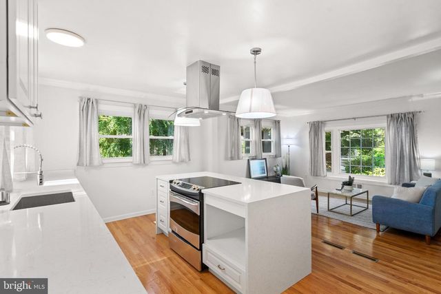 8808 LEONARD DR, Silver Spring, MD 20910