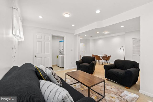 8808 LEONARD DR, Silver Spring, MD 20910