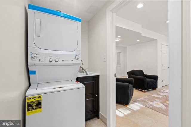 8808 LEONARD DR, Silver Spring, MD 20910