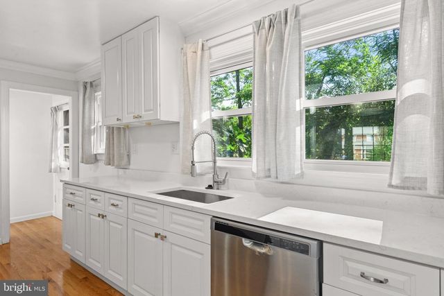 8808 LEONARD DR, Silver Spring, MD 20910