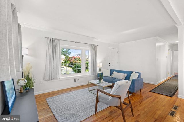 8808 LEONARD DR, Silver Spring, MD 20910