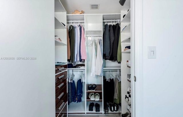 55 SE 6th St 3403, Miami, FL 33131