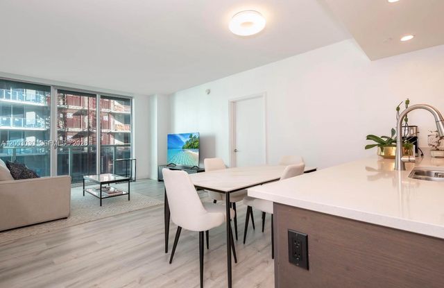 55 SE 6th St 3403, Miami, FL 33131