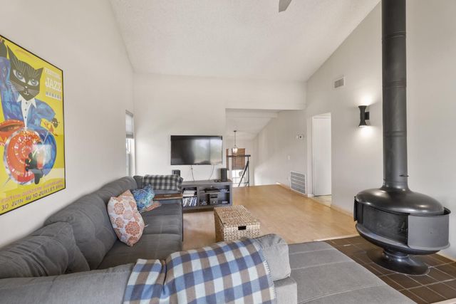 2544 Rio Bravo Cir, Sacramento, CA 95826