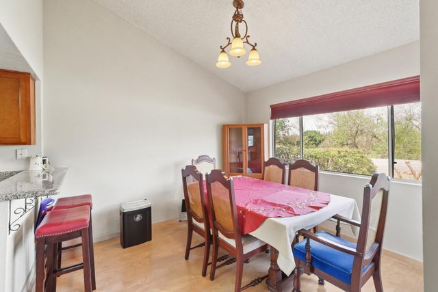 2544 Rio Bravo Cir, Sacramento, CA 95826