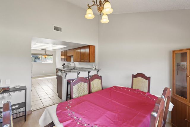 2544 Rio Bravo Cir, Sacramento, CA 95826