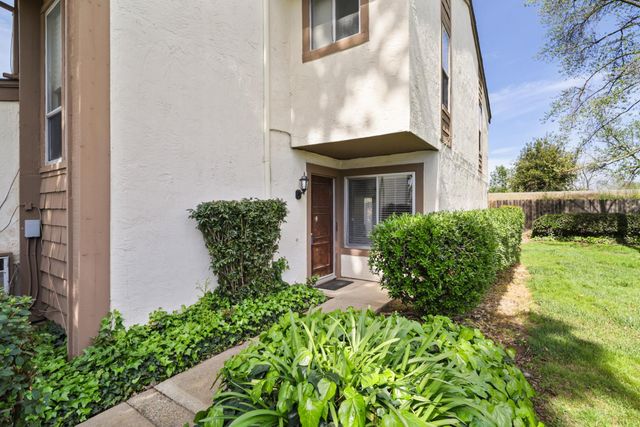 2544 Rio Bravo Cir, Sacramento, CA 95826