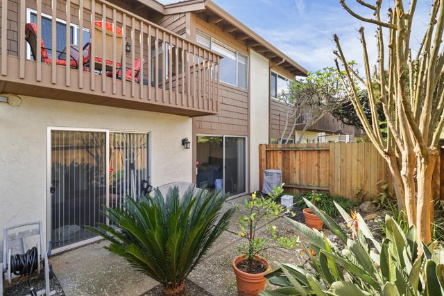 2544 Rio Bravo Cir, Sacramento, CA 95826