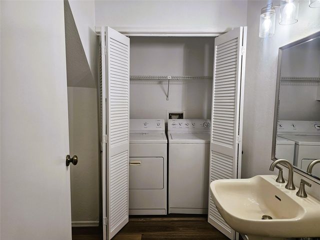 921 Marine Drive 304, Galveston, TX 77550