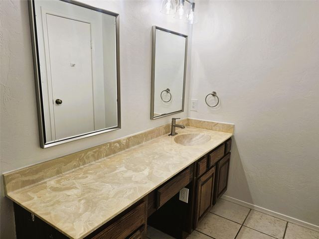 921 Marine Drive 304, Galveston, TX 77550