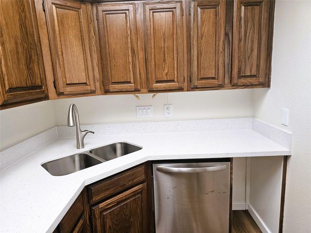 921 Marine Drive 304, Galveston, TX 77550