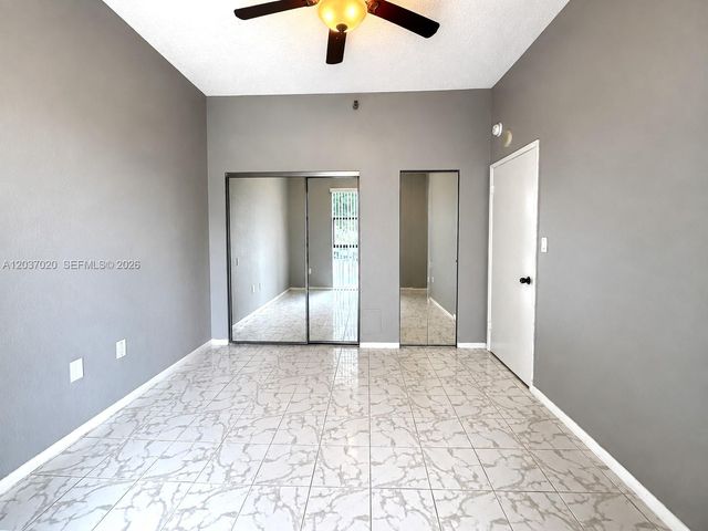 20505 E Country Club Dr 138, Aventura, FL 33180