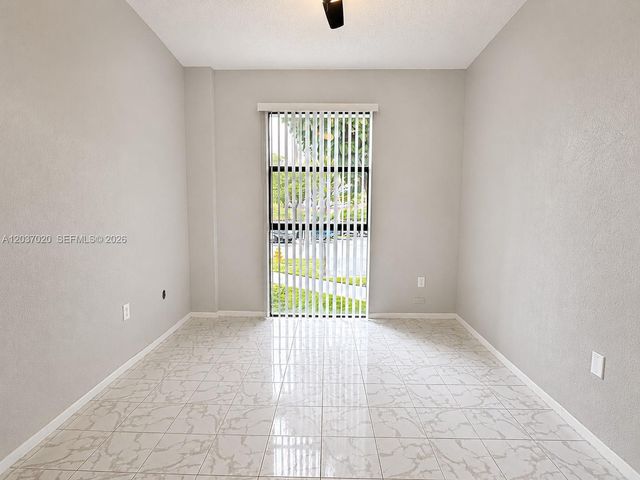 20505 E Country Club Dr 138, Aventura, FL 33180