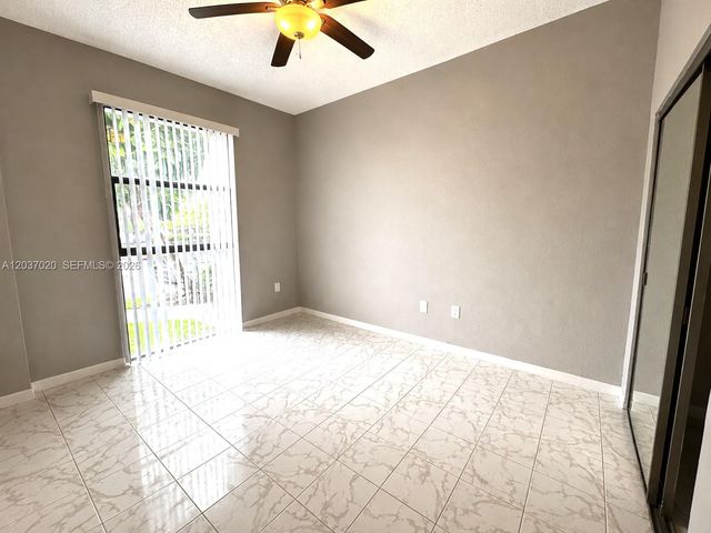 20505 E Country Club Dr 138, Aventura, FL 33180