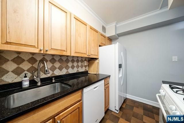 6050 Boulevard East 6D, West New York, NJ 07093