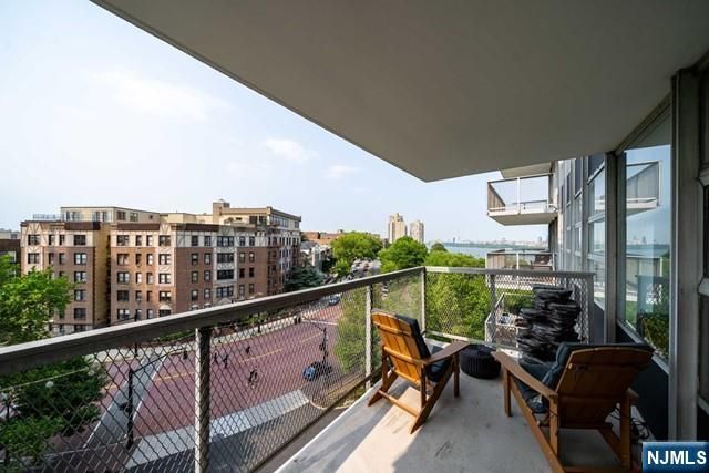 6050 Boulevard East 6D, West New York, NJ 07093