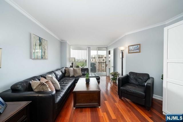 6050 Boulevard East 6D, West New York, NJ 07093