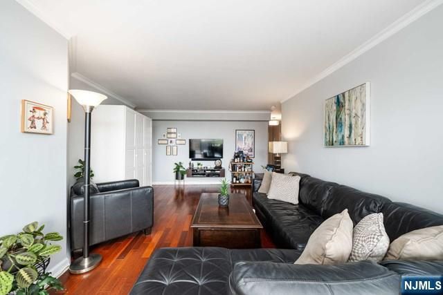 6050 Boulevard East 6D, West New York, NJ 07093