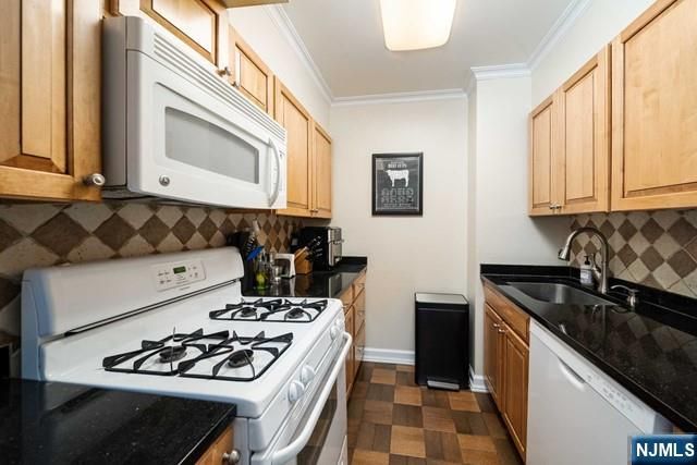 6050 Boulevard East 6D, West New York, NJ 07093