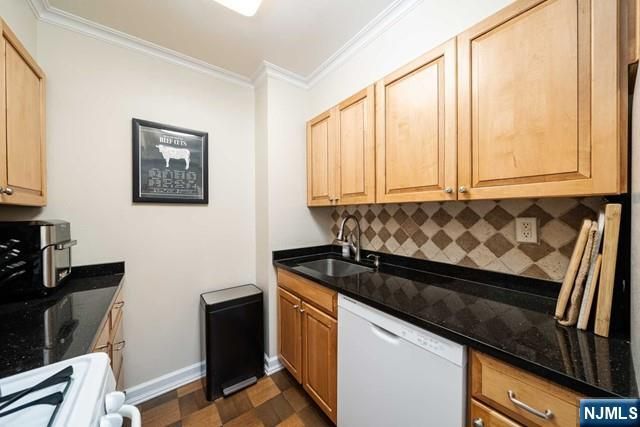 6050 Boulevard East 6D, West New York, NJ 07093