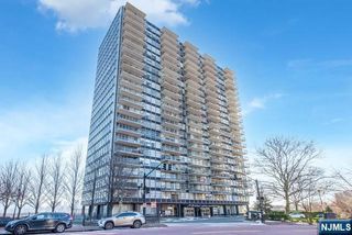 6050 Boulevard East 6D, West New York, NJ 07093