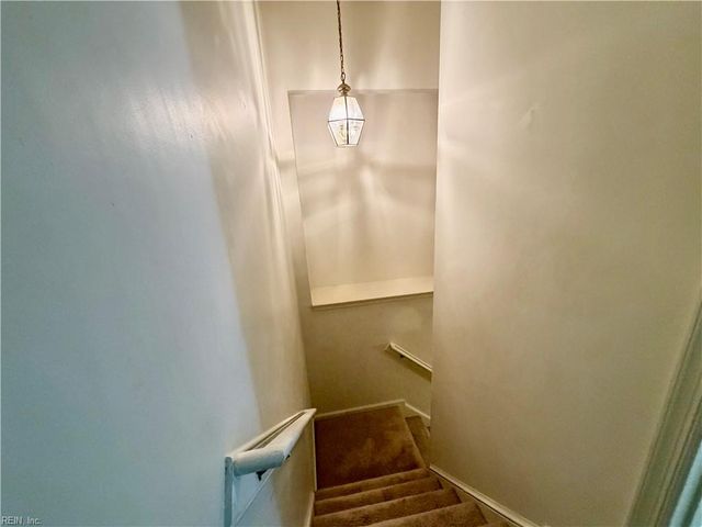 712 Inlet Quay Apt H, Chesapeake, VA 23320
