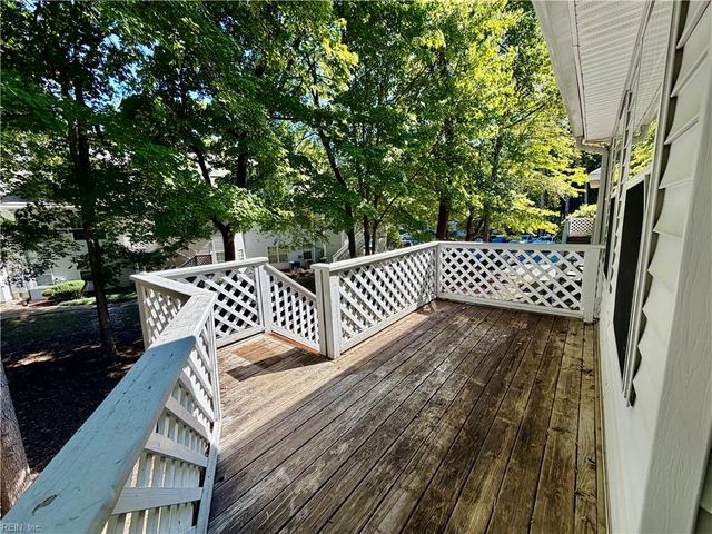 712 Inlet Quay Apt H, Chesapeake, VA 23320