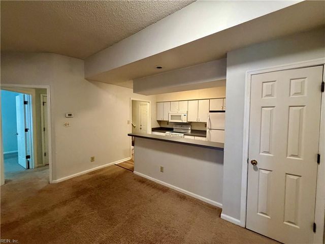 712 Inlet Quay Apt H, Chesapeake, VA 23320