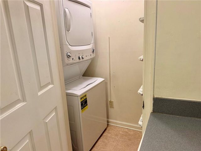 712 Inlet Quay Apt H, Chesapeake, VA 23320