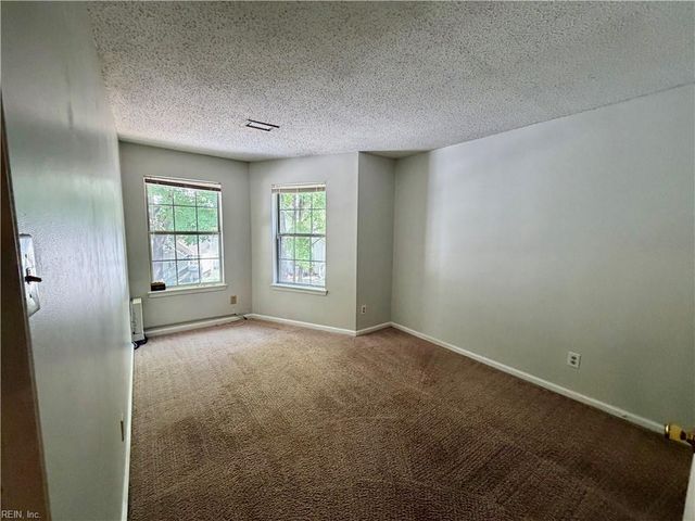 712 Inlet Quay Apt H, Chesapeake, VA 23320