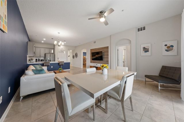 693 OCEAN COURSE AVENUE 1101, Davenport, FL 33896