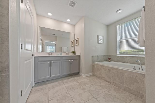 693 OCEAN COURSE AVENUE 1101, Davenport, FL 33896