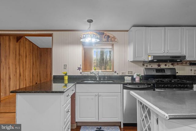 29082 RACCOON FORD RD, Burr Hill, VA 22433