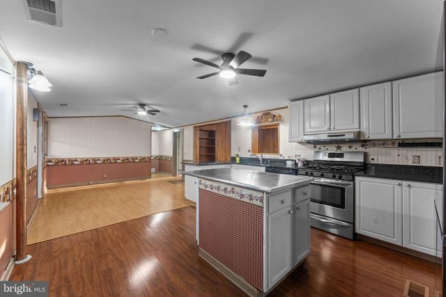 29082 RACCOON FORD RD, Burr Hill, VA 22433