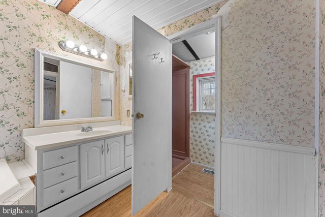 29082 RACCOON FORD RD, Burr Hill, VA 22433