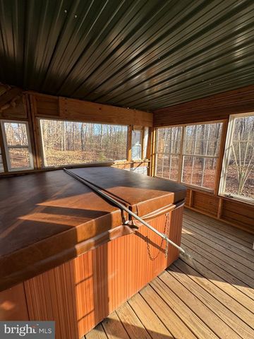 29082 RACCOON FORD RD, Burr Hill, VA 22433