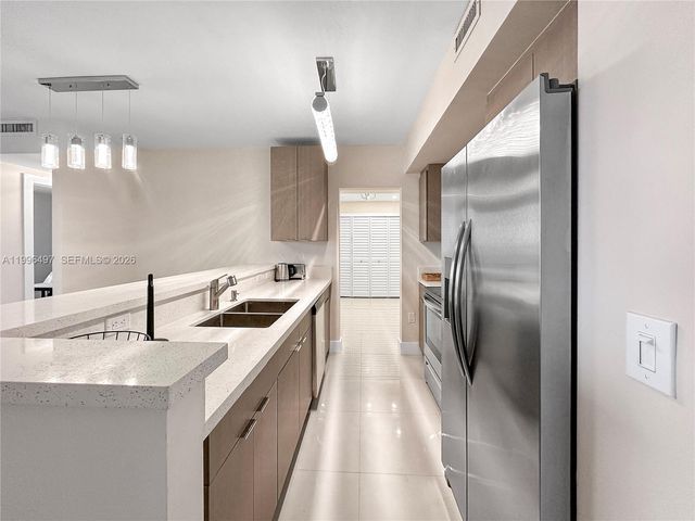 10185 Collins Ave 1206, Bal Harbour, FL 33154