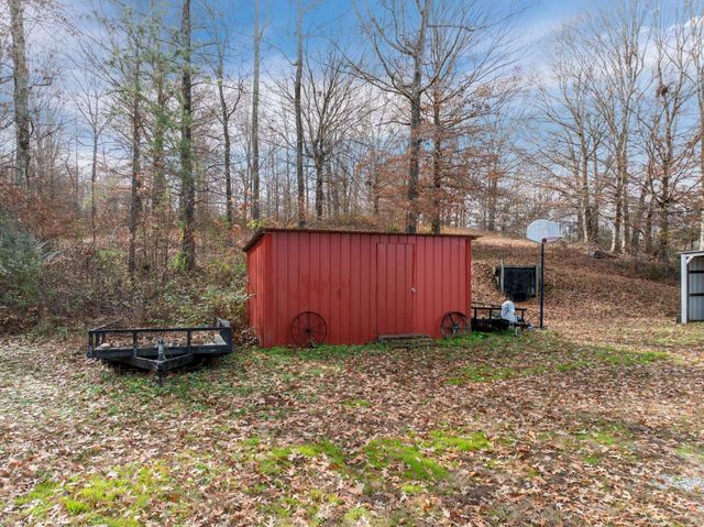 416 HANEY SCHOOL RD, Decaturville, TN 38329