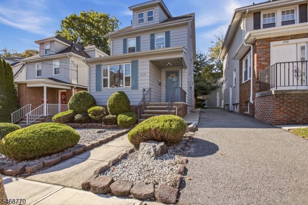 248 Tom Hunter Rd, Fort Lee Boro, NJ 07024 — photo 3