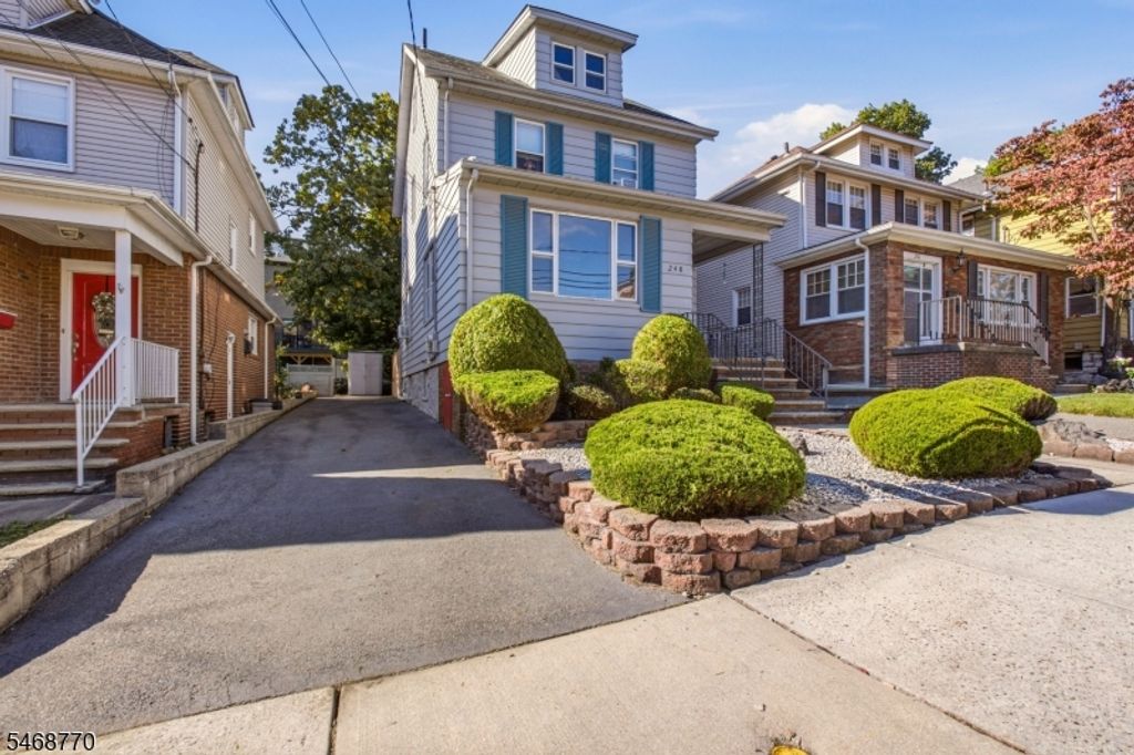 248 Tom Hunter Rd, Fort Lee Boro, NJ 07024 — photo 4