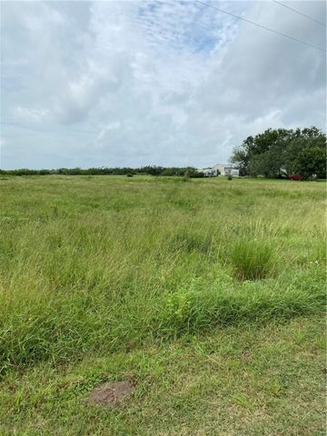 3088 CR 3088, Orange Grove, TX 78372