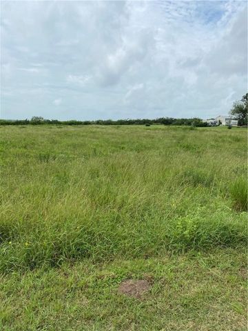 3088 CR 3088, Orange Grove, TX 78372