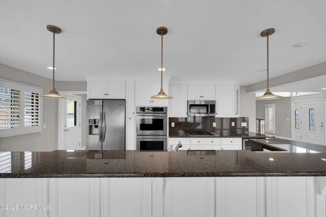 3 7th Avenue, Ortley Beach, NJ 08751
