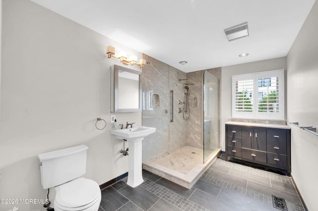 3 7th Avenue, Ortley Beach, NJ 08751