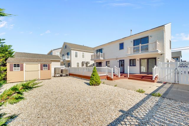 3 7th Avenue, Ortley Beach, NJ 08751