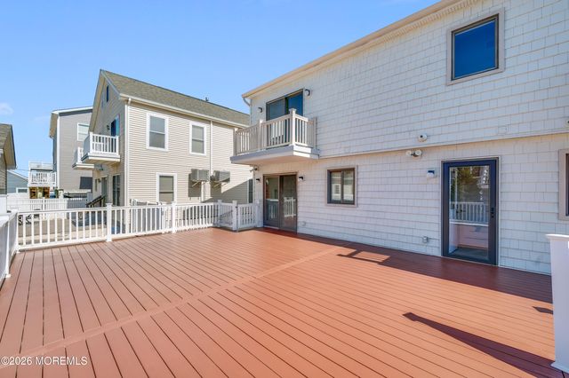 3 7th Avenue, Ortley Beach, NJ 08751